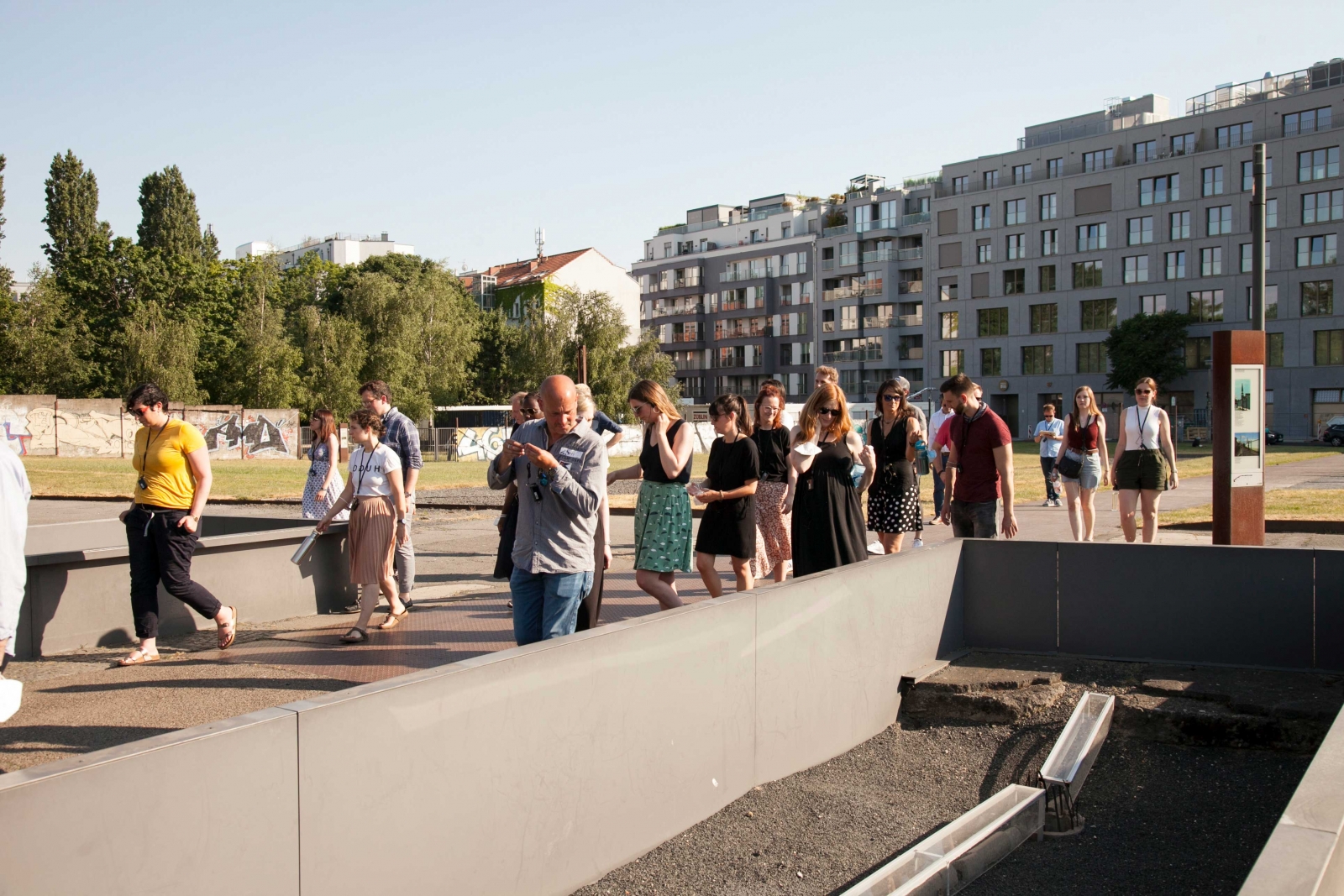 Visitors at the Berlin Wall Memorial