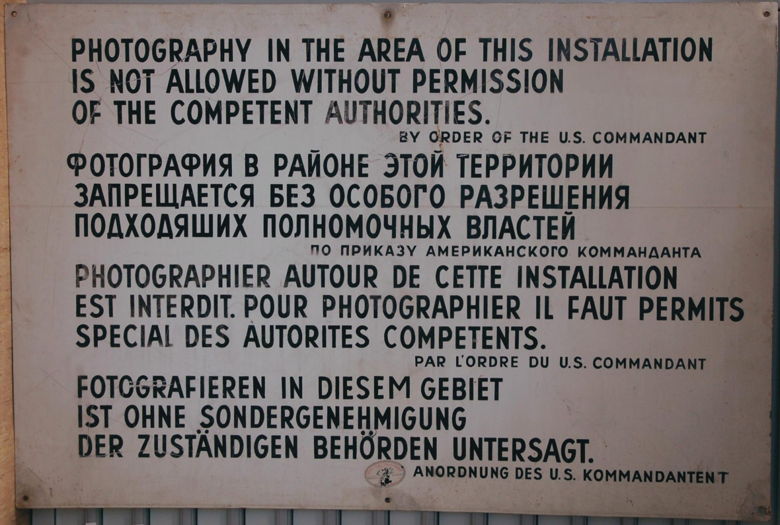 Schild "Fotografieren verboten"