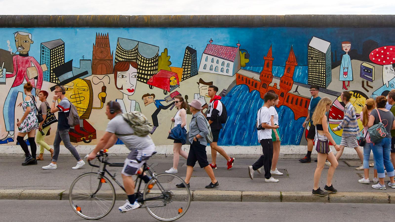 Image on the East Side Gallery